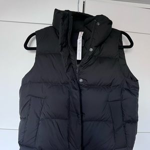 Woman’s lululemon Wunder Puff Cropped Vest black size 2